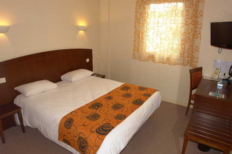 Brit Hotel Le Cottage Le Mans Sud Arnage Exterior photo